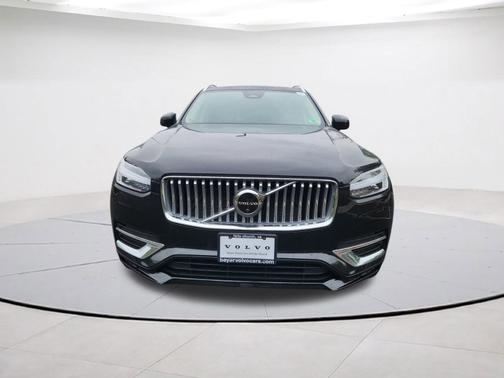 2023 Volvo XC90 B6 AWD Plus 6-Seater