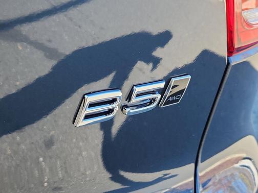 Denim Blue 2026 Volvo XC40 B5 Ultra