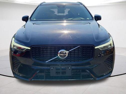 Onyx Black 2025 Volvo XC60 B5 Core