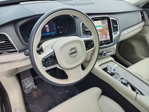 2024 Volvo XC90 B6 Ultimate Bright 7-Seater