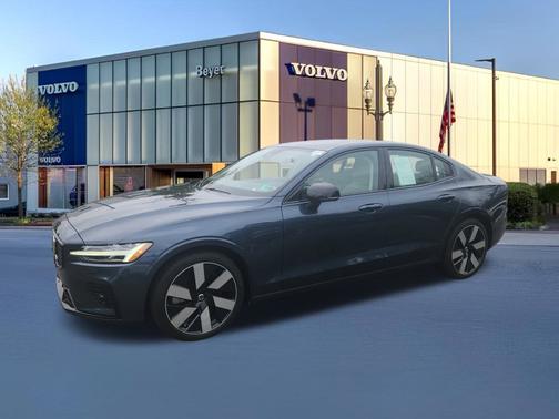 2024 Volvo S60 Recharge Plug-In Hybrid T8 Plus Dark