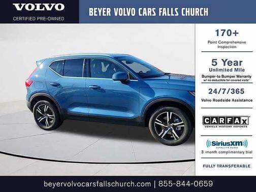 2025 Volvo XC40 Core