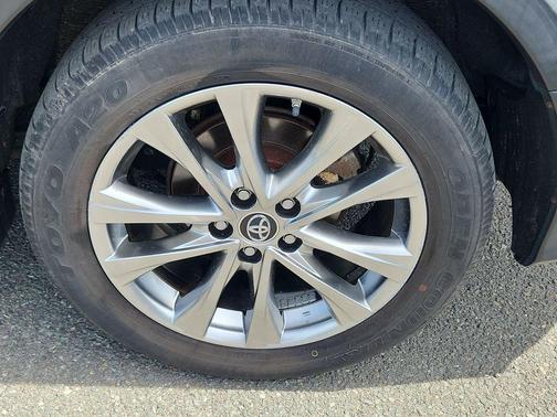 Magnetic Gray Metallic 2016 Toyota RAV4 Hybrid Limited
