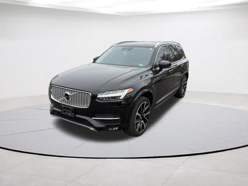 Onyx Black Metallic 2019 Volvo XC90 T6 Inscription