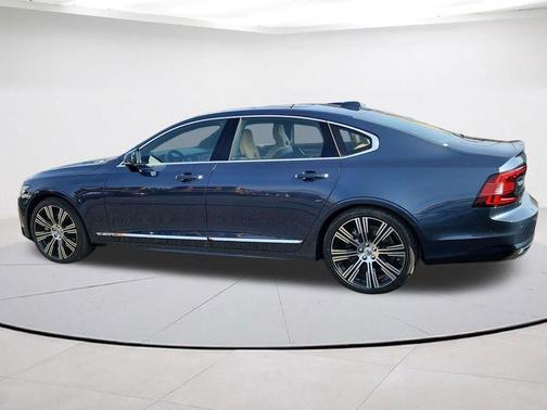 Denim Blue Metallic 2022 Volvo S90 B6 Inscription