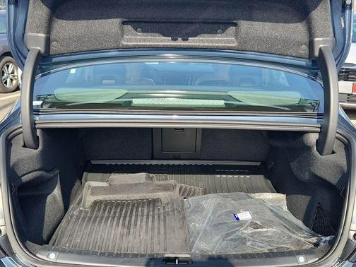 Denim Blue Metallic 2022 Volvo S90 B6 Inscription