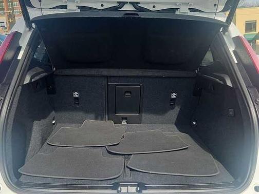 Crystal White Pearl 2025 Volvo XC40 B5 Plus Dark Theme