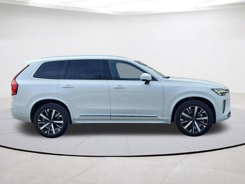 2026 Volvo XC90 B6 Core