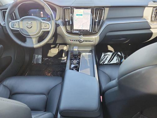 Onyx Black Metallic 2025 Volvo XC60 B5 Core