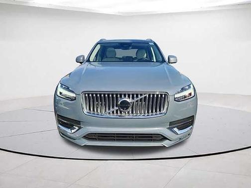 2023 Volvo XC90 Plus