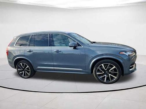 2023 Volvo XC90 Plus