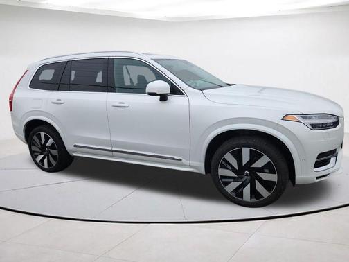 Crystal White Metallic 2024 Volvo XC90 Recharge Plug-In Hybrid T8 Plus Bright Theme 7 Passenger