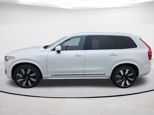 Crystal White Metallic 2024 Volvo XC90 Recharge Plug-In Hybrid T8 Plus Bright Theme 7 Passenger