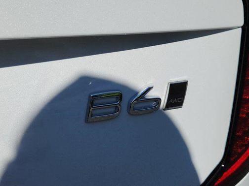 Crystal White Pearl 2026 Volvo XC90 B6 Plus 7-Seater