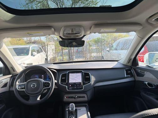 Crystal White Metallic 2023 Volvo XC90 Recharge Plug-In Hybrid T8 Ultimate 6-Seater