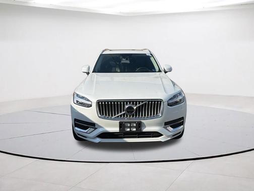 Crystal White Metallic 2023 Volvo XC90 Recharge Plug-In Hybrid T8 Ultimate 6-Seater
