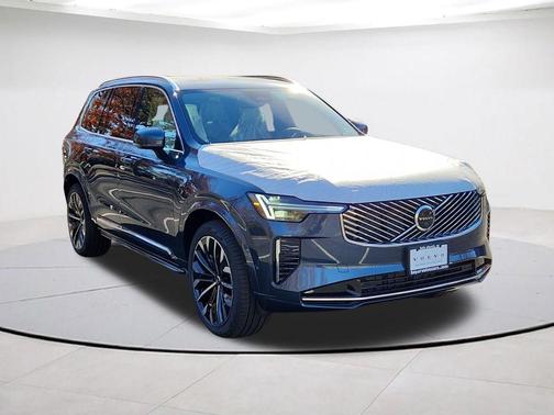 Denim Blue Metallic 2026 Volvo XC90 B6 Ultra 7-Seater