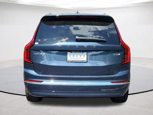 Denim Blue Metallic 2026 Volvo XC90 Plug-In Hybrid T8 Plus 7-Seater