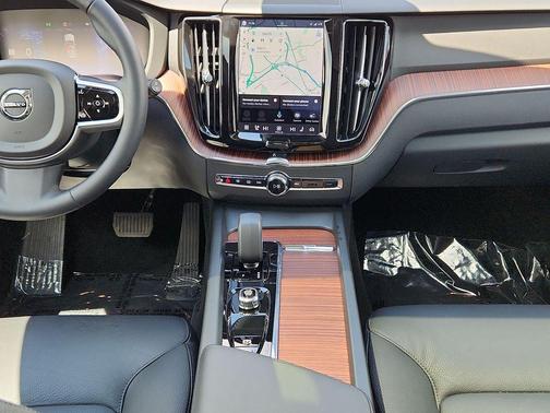 Denim Blue Metallic 2023 Volvo XC60 B5 Plus Bright Theme