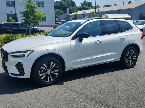 2025 Volvo XC60 B5 Core