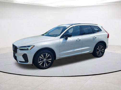 2025 Volvo XC60 B5 Core