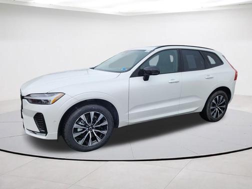 Crystal White Metallic 2025 Volvo XC60 B5 Plus