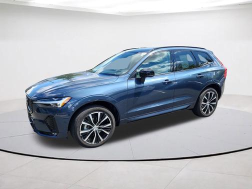2023 Volvo XC60 B5 AWD Plus Dark