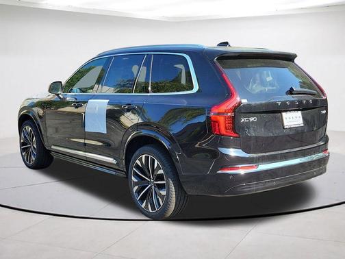 Onyx Black Metallic 2026 Volvo XC90 Plug-In Hybrid T8 Plus 7-Seater