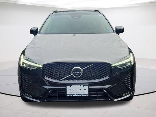 Onyx Black 2027 Volvo XC60 B5 ULTRA