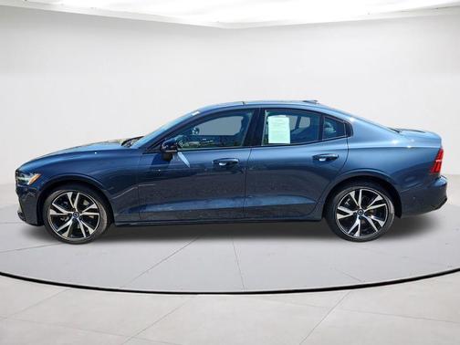 Denim Blue Metallic 2025 Volvo S60 B5 Plus