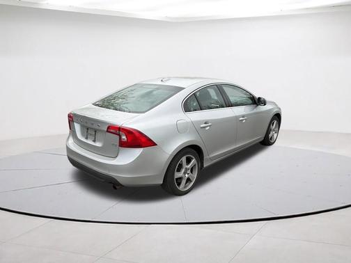 Silver 2012 Volvo S60 T5