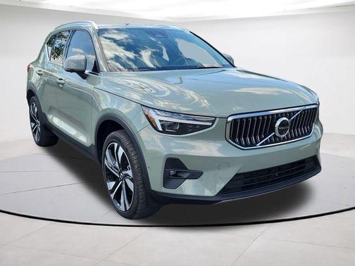 Sage Green Metallic 2024 Volvo XC40 B5 Plus Bright Theme