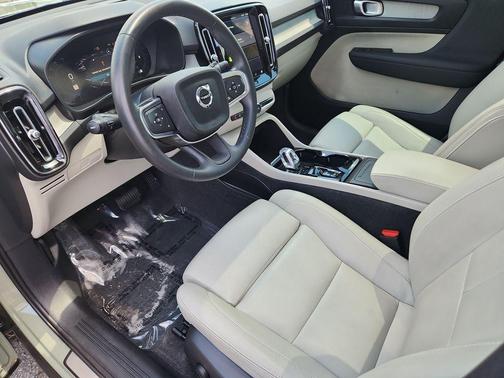 Sage Green Metallic 2024 Volvo XC40 B5 Plus Bright Theme