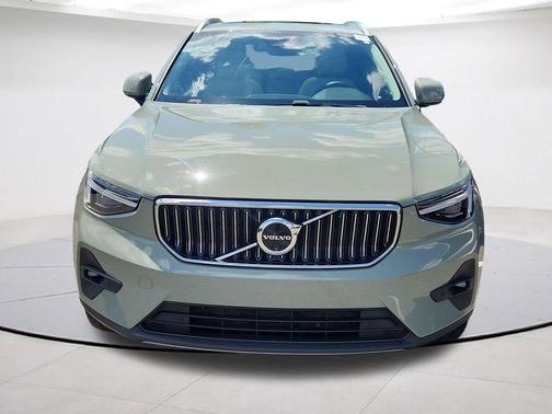 Sage Green Metallic 2024 Volvo XC40 B5 Plus Bright Theme