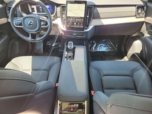 Mulberry Red 2025 Volvo XC90 B6 Core