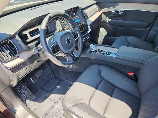 Mulberry Red 2025 Volvo XC90 B6 Core
