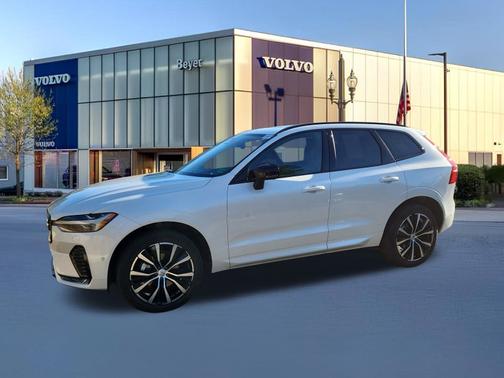 2025 Volvo XC60 B5 Plus
