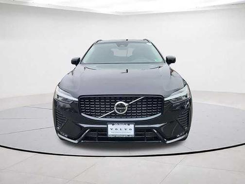 2025 Volvo XC60 Plus