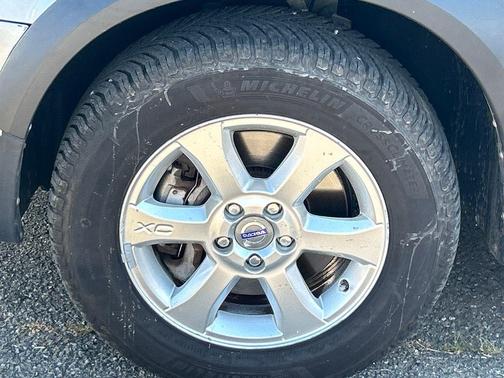 Electric Silver Metallic 2012 Volvo XC70 3.2