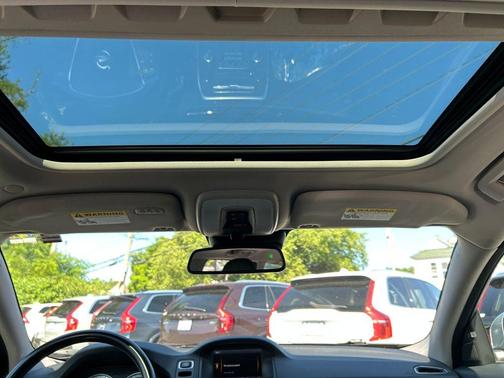 Electric Silver Metallic 2012 Volvo XC70 3.2