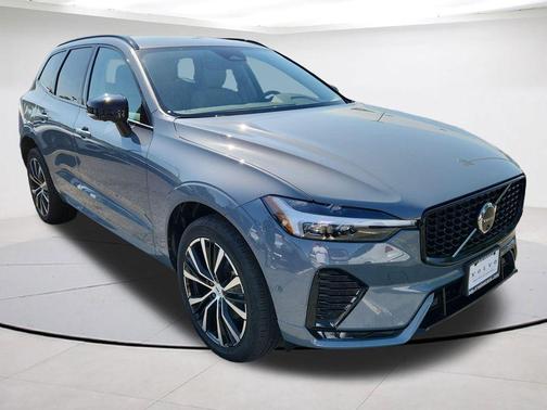Gray Metallic 2024 Volvo XC60 B5 Plus Dark Theme