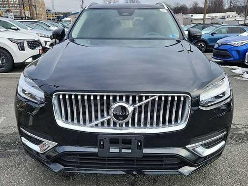 2023 Volvo XC90 Plus