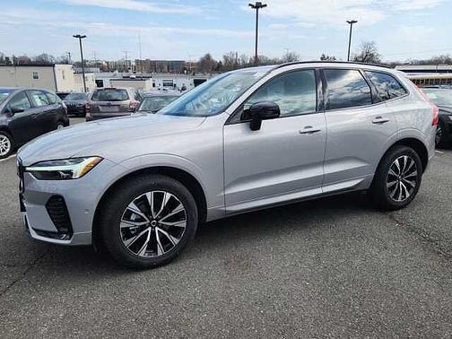 2025 Volvo XC60 Plus