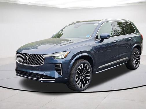 Denim Blue Metallic 2026 Volvo XC90 Plug-In Hybrid T8 Ultra 6-Seater