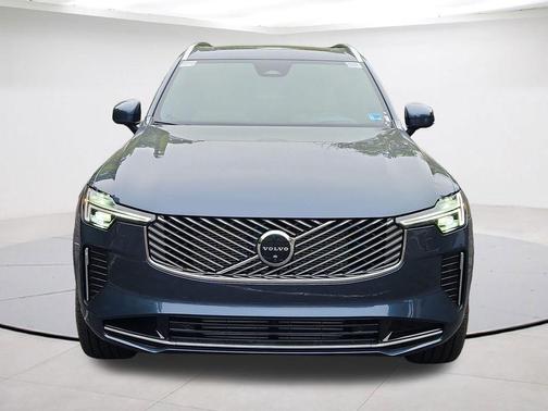Denim Blue Metallic 2026 Volvo XC90 Plug-In Hybrid T8 Ultra 6-Seater