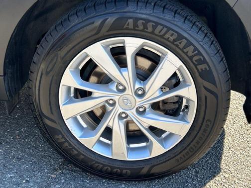 Black Noir Pearl 2021 Hyundai TUCSON SE