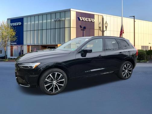 2025 Volvo XC60 B5 Plus