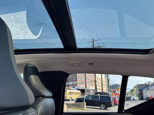 Cloud 9 White 2026 Volvo XC40 B5 Plus