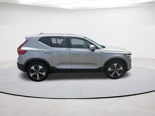 Silver 2023 Volvo XC40 B5 Plus Bright Theme