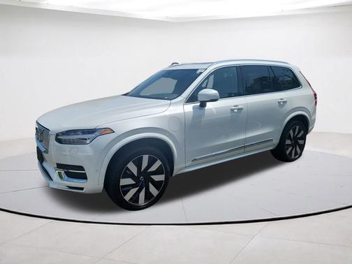 2024 Volvo XC90 Recharge Plug-In Hybrid T8 Plus Bright 7-Seater